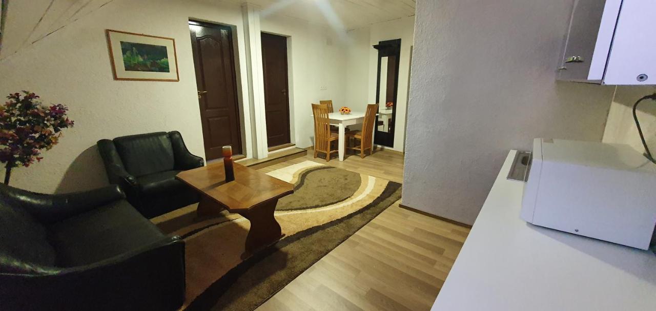 Apartman House Apartment Одореу Секуеш Екстериор снимка