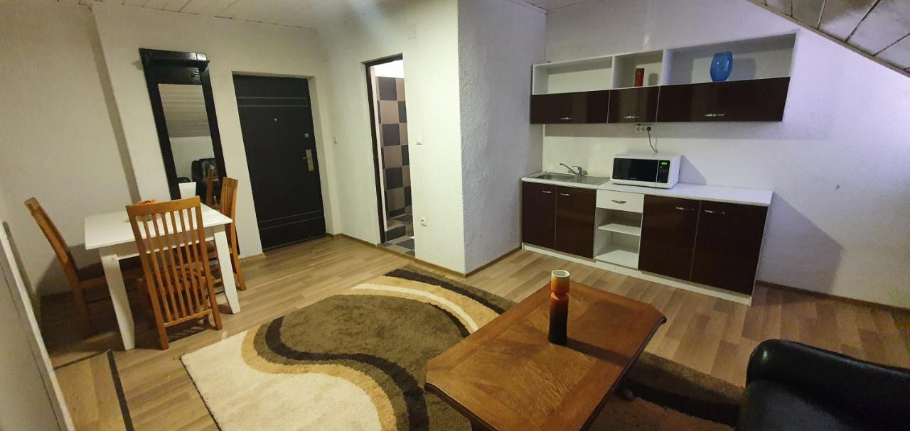 Apartman House Apartment Одореу Секуеш Екстериор снимка