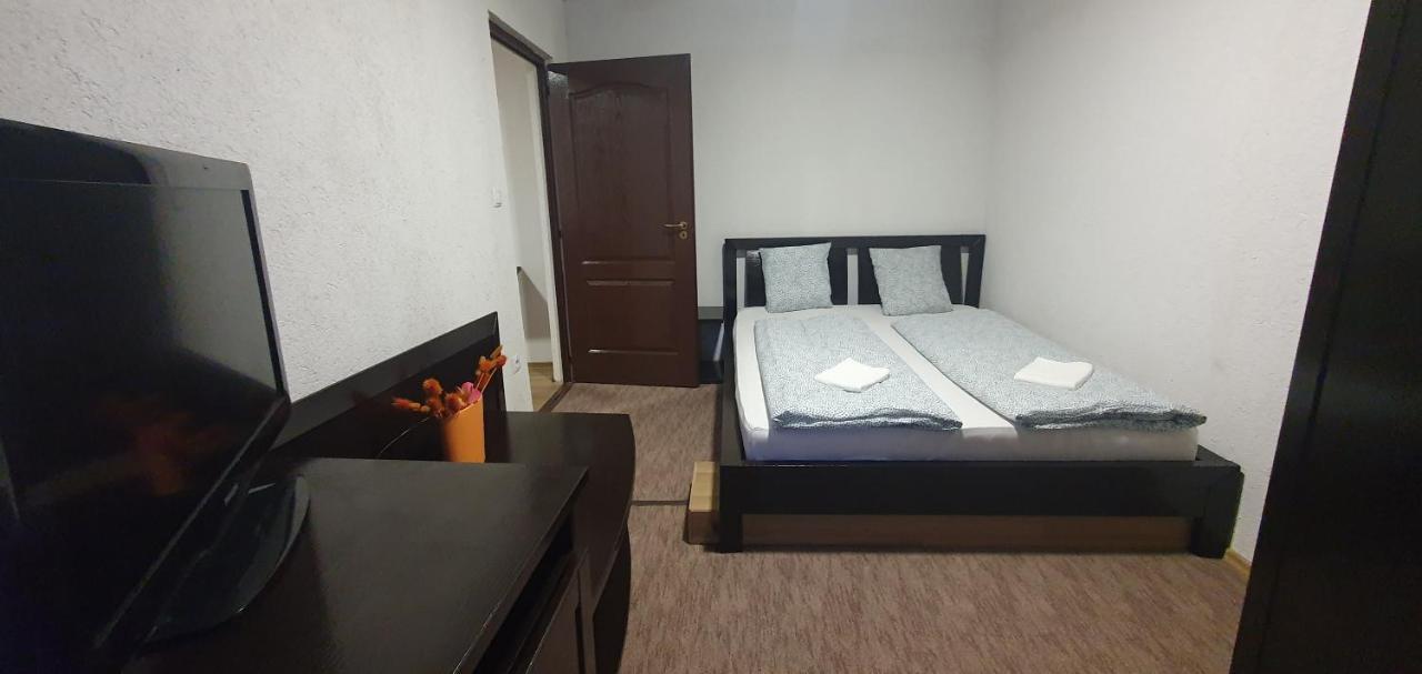 Apartman House Apartment Одореу Секуеш Екстериор снимка