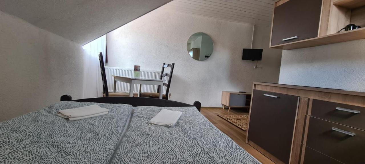 Apartman House Apartment Одореу Секуеш Екстериор снимка